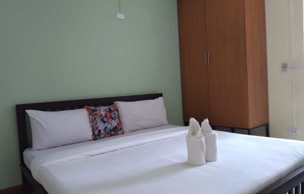 Twin Rooms